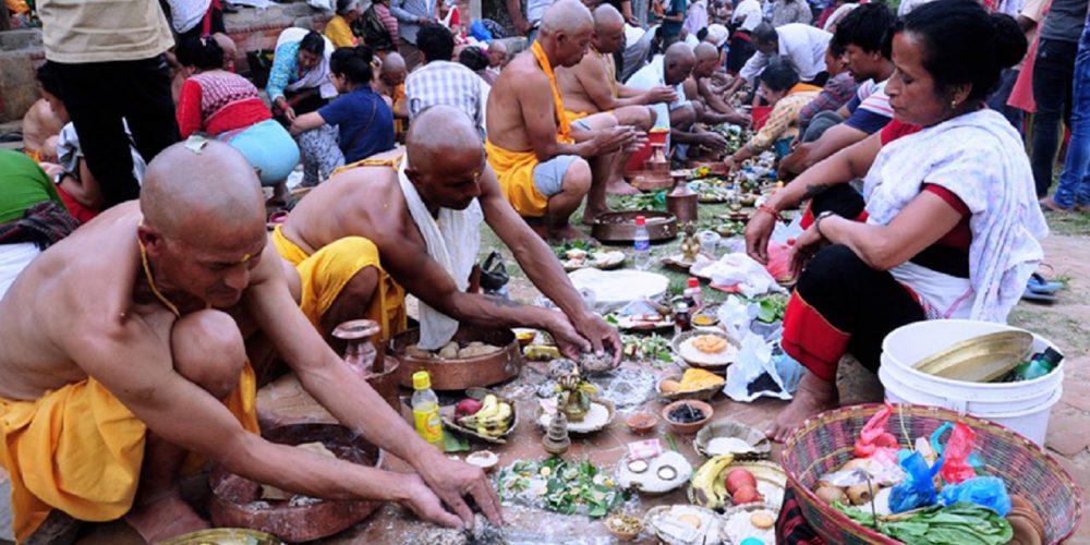 आज पितृ पक्ष अर्थात सोह्रश्राद्ध समापन गरिँदै 